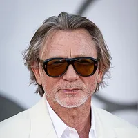 Daniel Craig