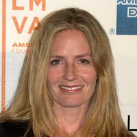 Elisabeth Shue